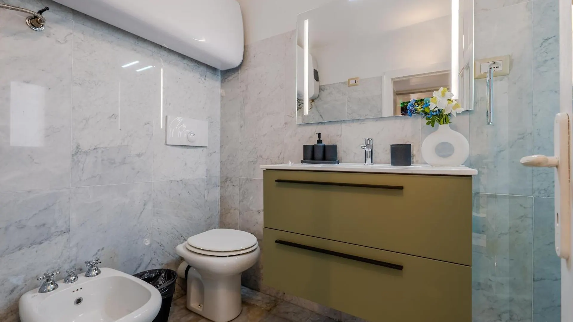 Apartment Flowers' Circle Of Piazza Di Spagna Rome